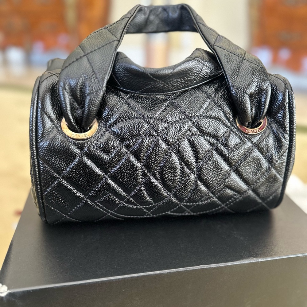 Chanel Petite Shopping Tote